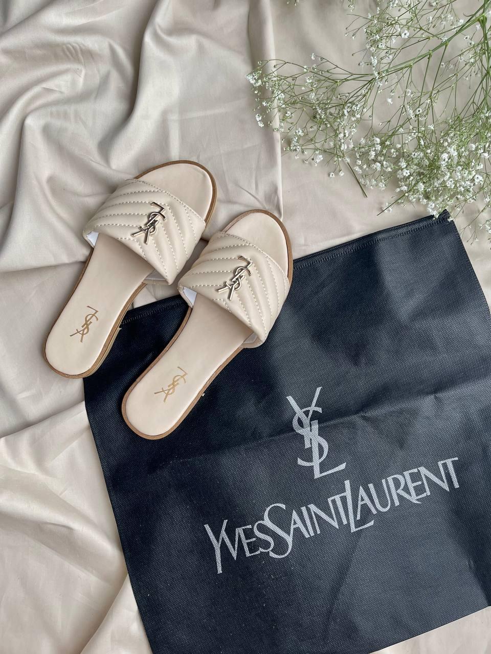 Yves Saint Lourent Slides Beige