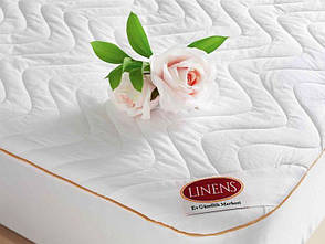 Стьобаний наматрацник Linens з гумкою периметром білий 200х200 см. 156085