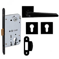Комплект для межкомнатной двери в блистере Comit: Ручка на розетте Garda А + дверные накладки под ключ +