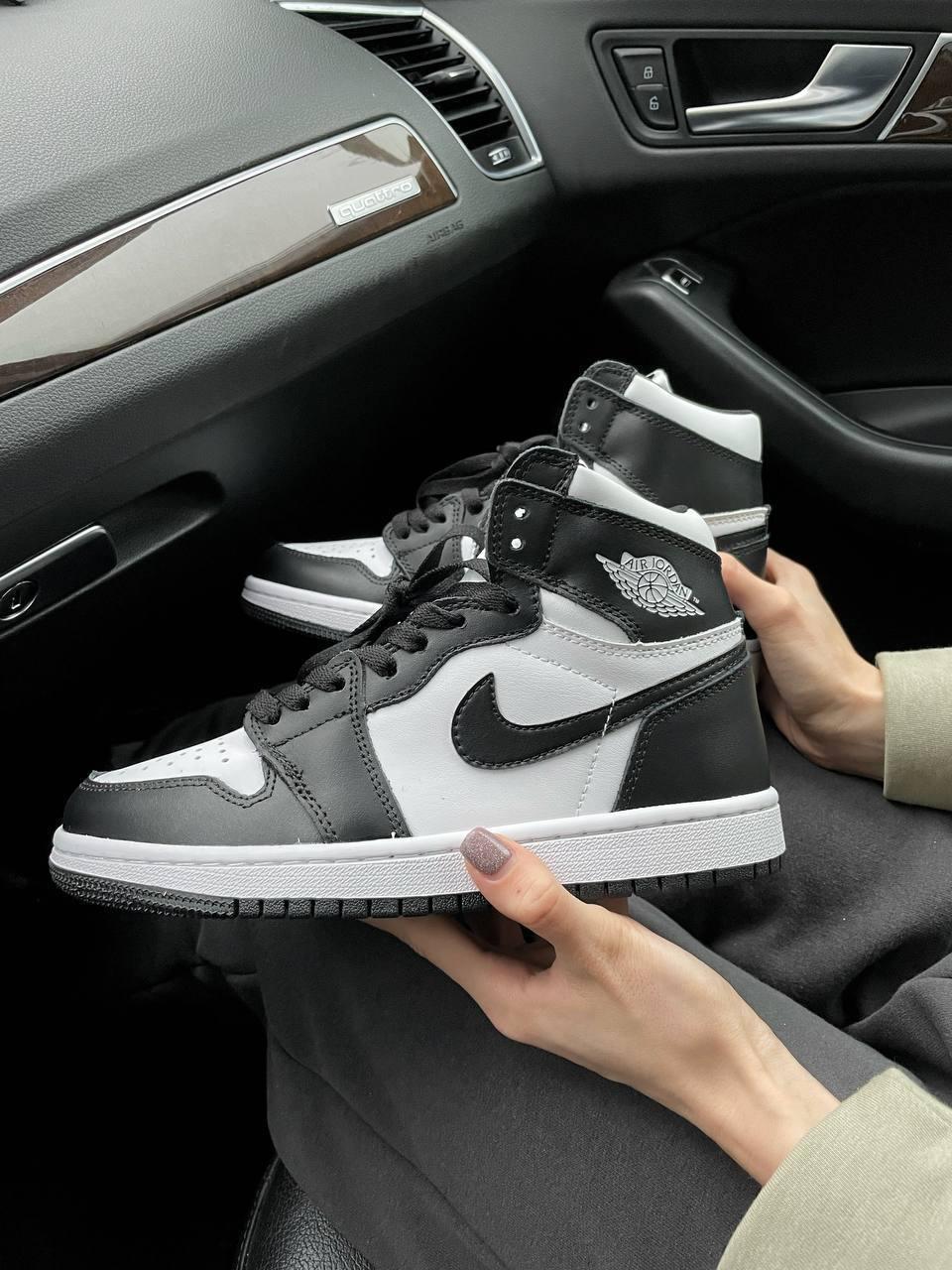 Жіночі кросівки Nike Air Jordan 1 black/white (чорні з білим) високі модні зручні кеди J003 топ