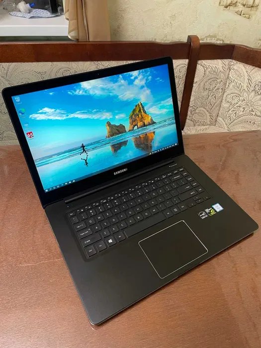 Ноутбук 15  4K Touch Samsung NP940Z5L  i7-6700HQ/16/SSD 256Gb/GTX950M