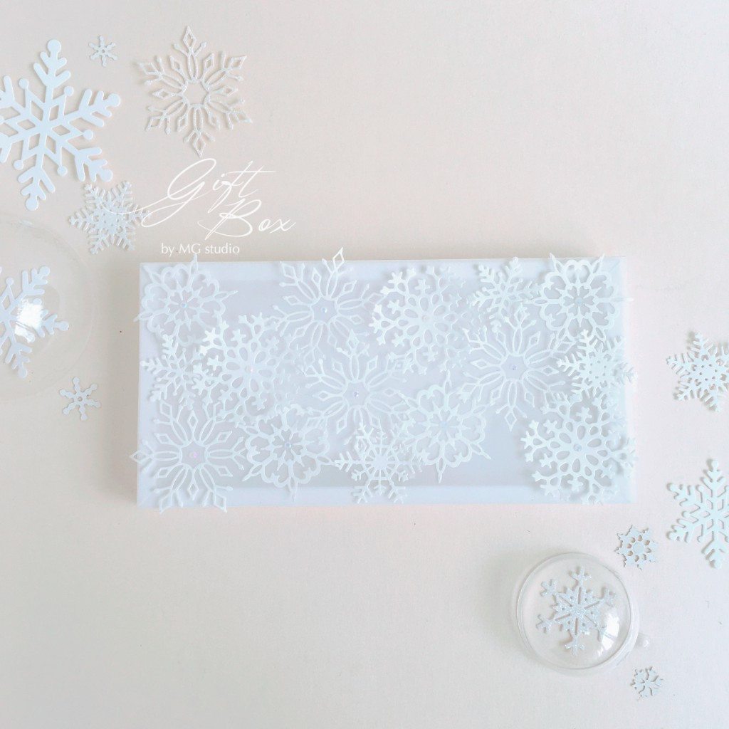 Gift box Snowy белый Рождественская открытка с конвертом внутри - фото 1 - id-p1681834097