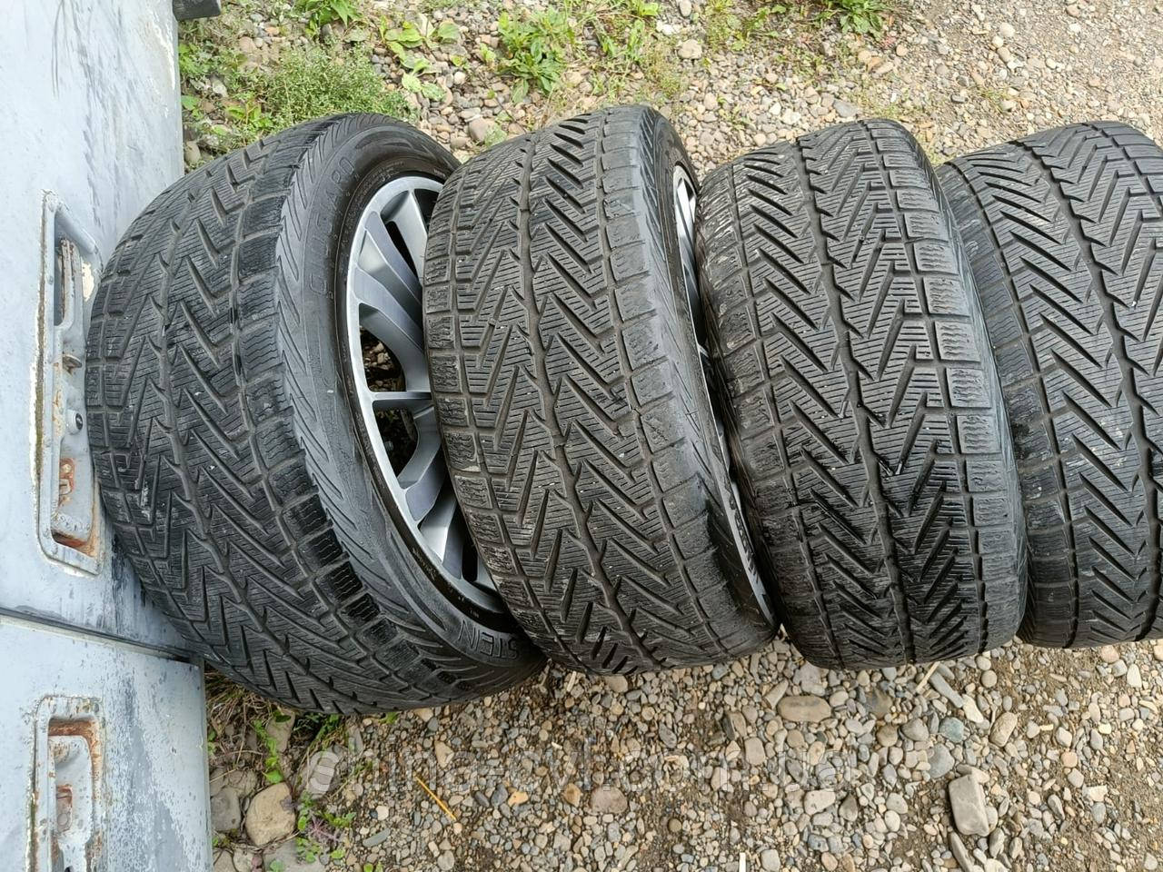 Зимові шини 275 40 r20 106V Vredestein Wintrac 4 Xtreme