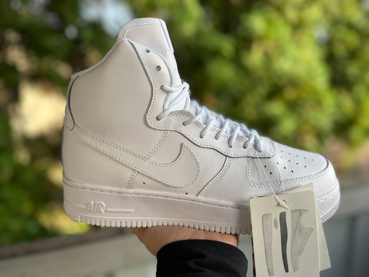 Кросівки Найк Аір Форс чоловічі білі демісезонні Nike Air Force білі з чорним демісезонні