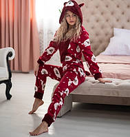 Женская пижама-комбинезон кигуруми теплая с карманом на попе (вырезом) бордовая. Фото в живую