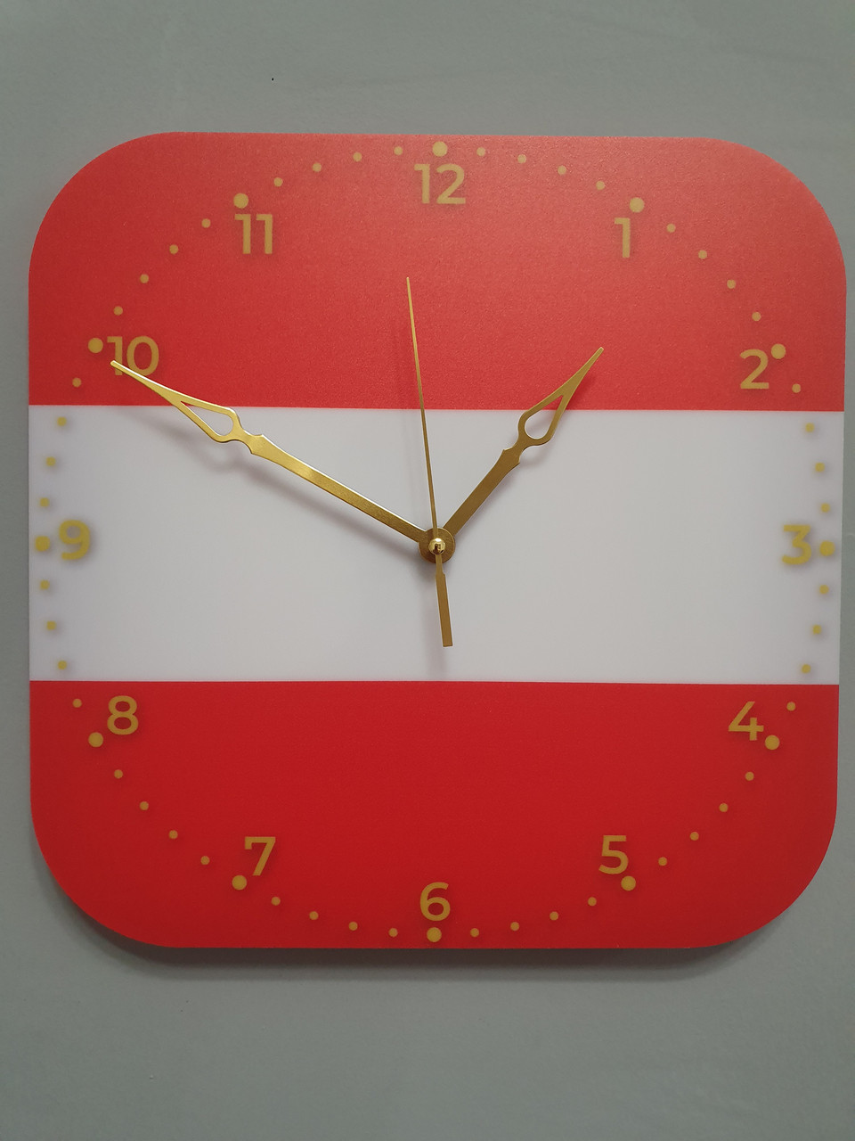 Настінний годинник прапор Австрії, подарунок австрійцю, австрійський декор