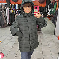 Женская зимняя куртка изумруд капюшон Италия