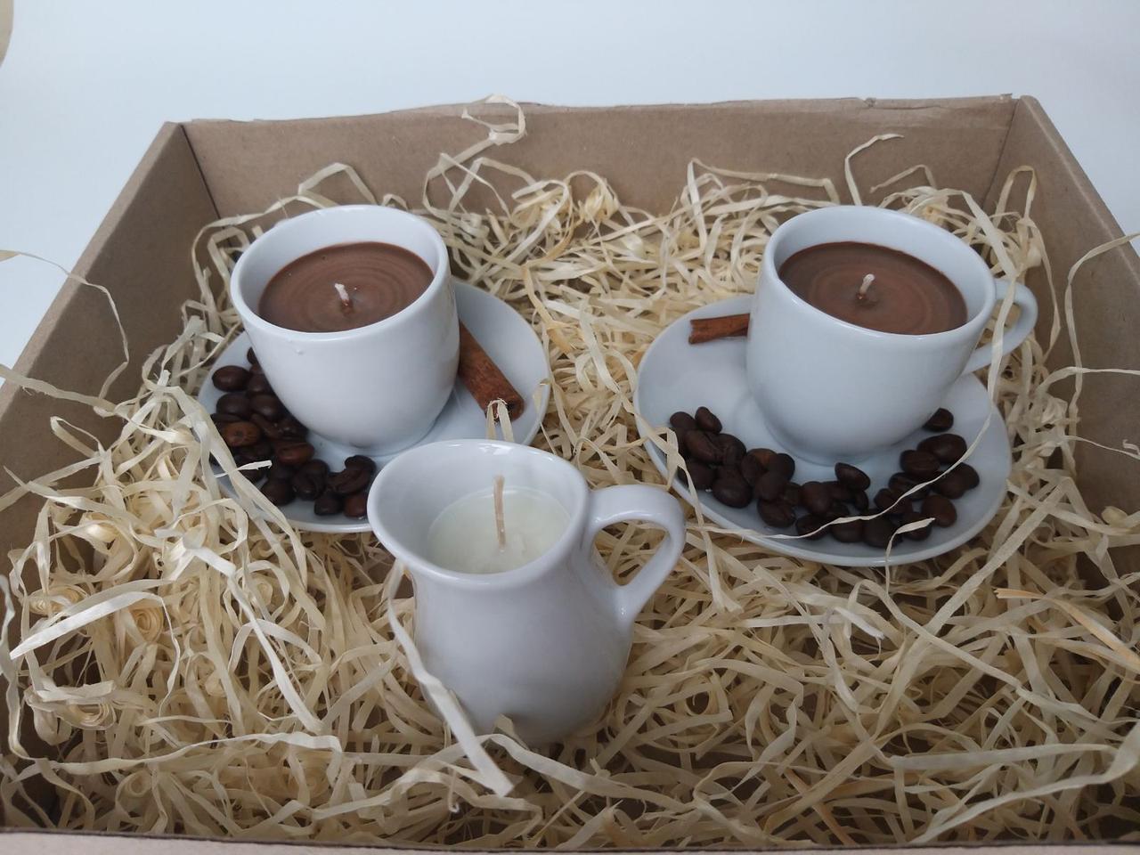 Набор подарунковий "Кава з вершками у ліжко" - Романтичний бокс з кавових свічок і свічки-молочника у подарунковій упаковці, фото 1