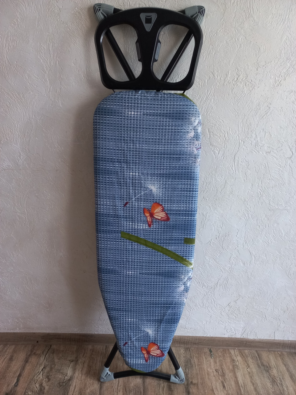 ЧОХОЛ НА ПРАСУВАЛЬНУ ДОШКУ (130×50) кульбаби на блакитному фоні new Classic