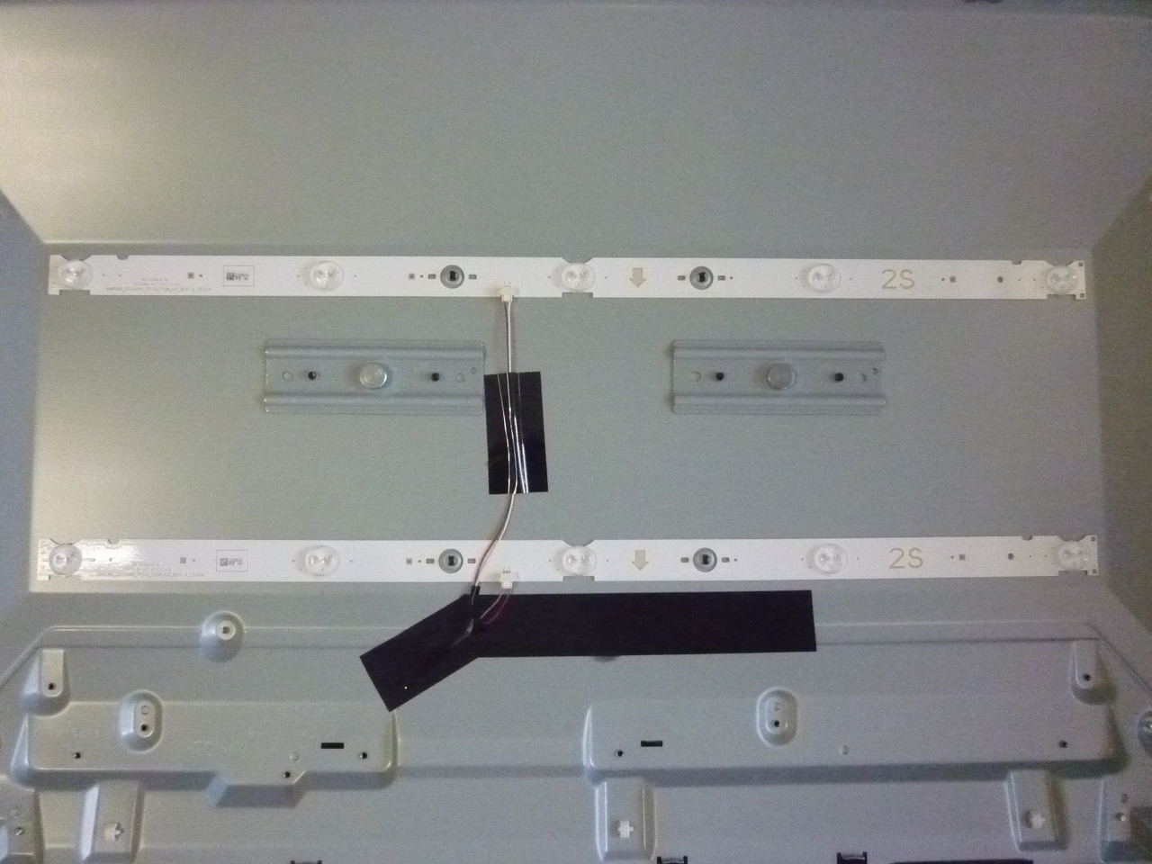 Світлодіодні LED-лінійки 2015SONY_TPZ32_FCOM_A05_REV1.0_151014 (LED TV Sony KDL-32WD603)