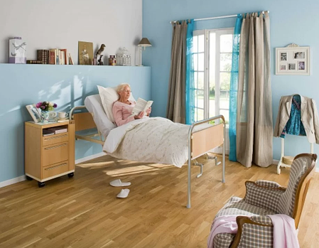 Ліжко медичне функціональне Sonata 4 секції з колесами Invacare Німеччина, фото 3