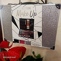 Подарункова валіза з косметикою/Б'юті кейс для дівчини/Ксметичний набір Missyoung