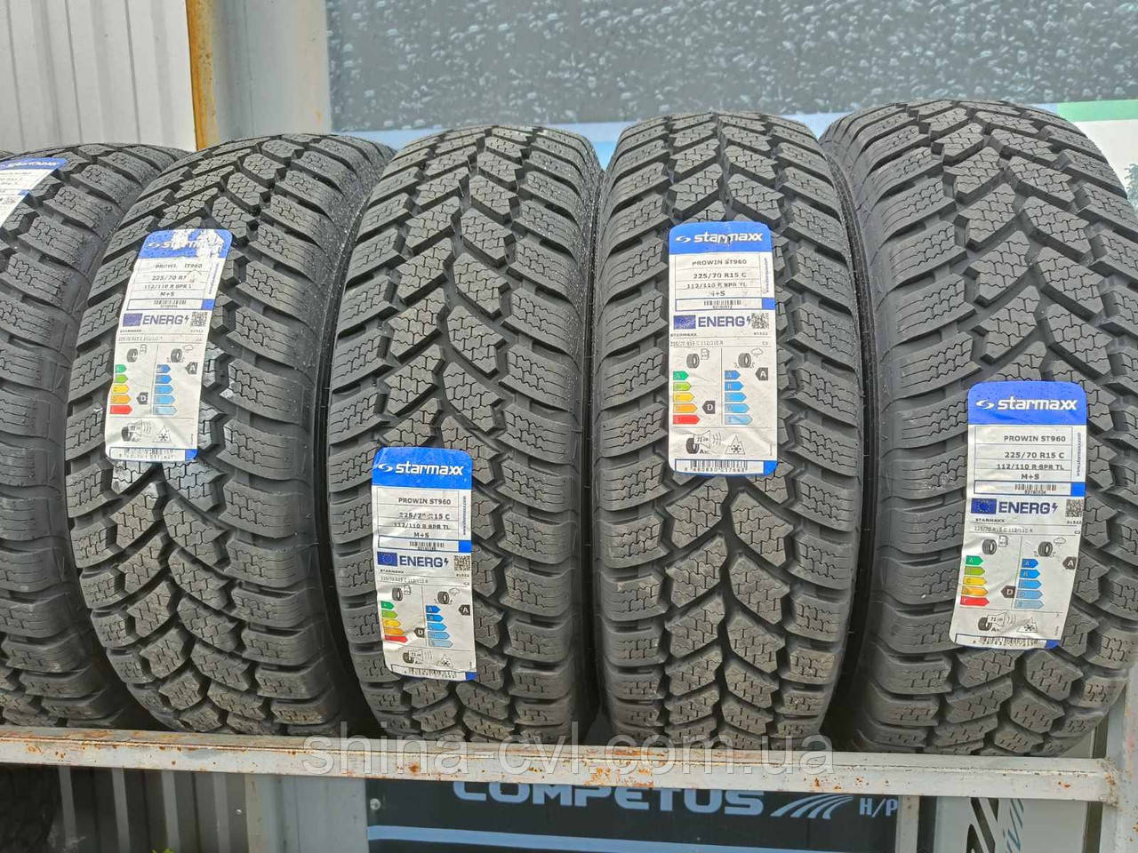 Зимові вантажні шини 225/70 R15C 112/110R 8PR TL STARMAXX PROWIN ST960