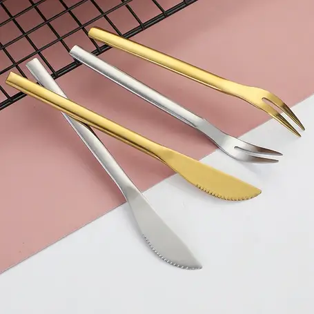 Кухонні ножі та виделки