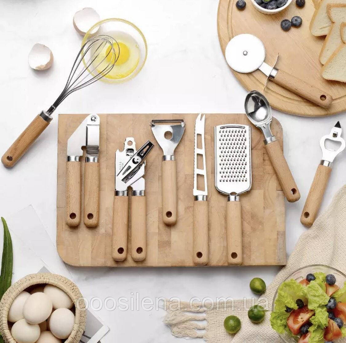 Набір кухонного приладдя із 9 предметів з дерев'яною ручкою