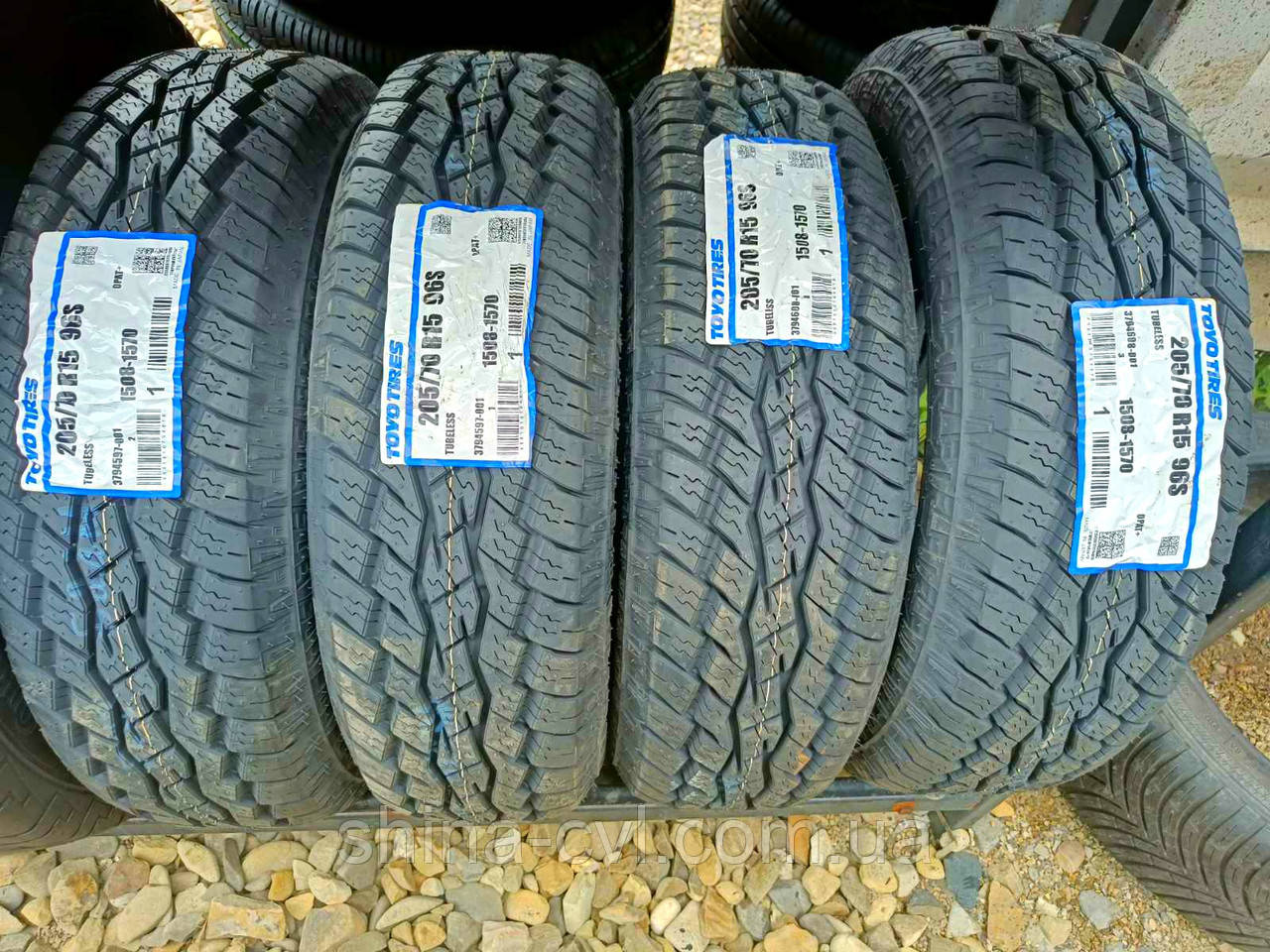 Всесезонні шини 205/70 R15 96S TOYO OPEN COUNTRY A/T PLUS