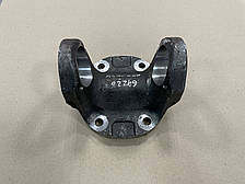 Фланець-вилка карданного вала (4 відв. під хрестовину 62х173 код, 7522 посилений.) 64226-2201049