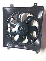 Дифузор радіатора охолодження в зборі лівий Hyundai Santa FE 2008г 25380-2B000
