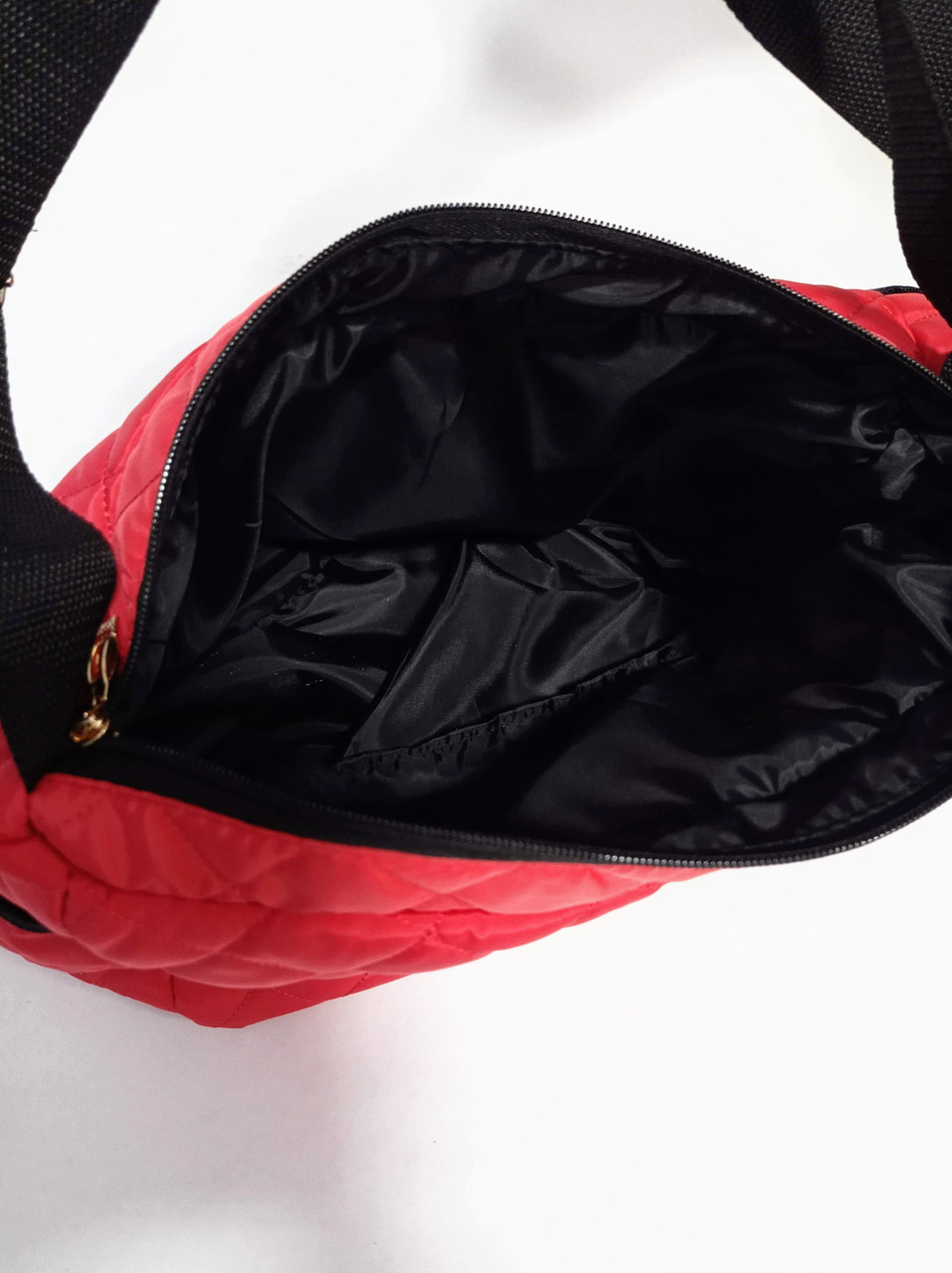 Сумка жіноча стьобана спортивна дорожня 4 кишені 34*25*17 червона (200-247) - фото 4 - id-p1354019768