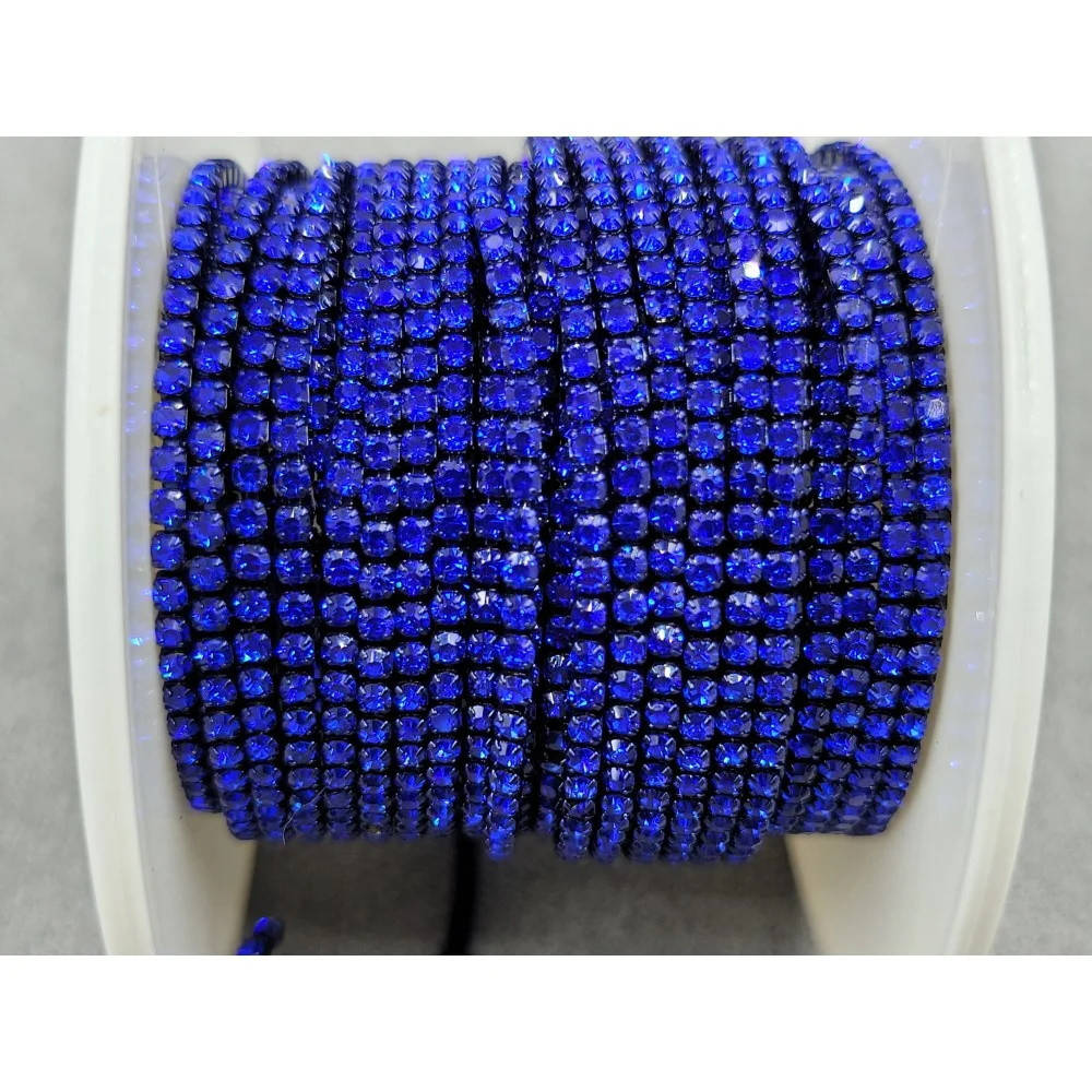 

Стразовая цепочка плотная, цвет синий, оправа под цвет страз ss4 (1.5 mm) 1м.
