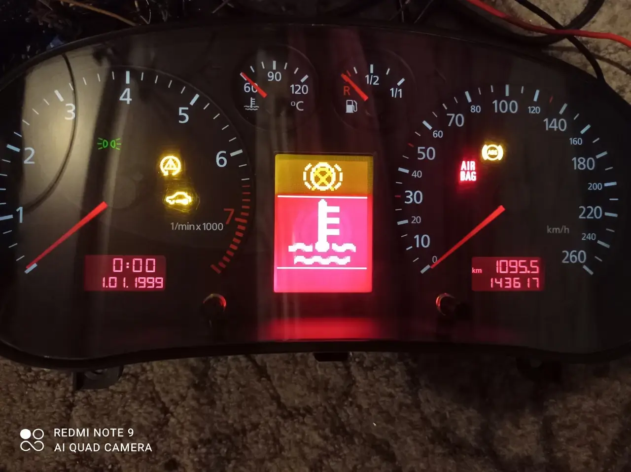 

Панель приборов AUDI A3 Рестайл VDO 8L0920930L FIS Бенз. под заказ 2-4 дн