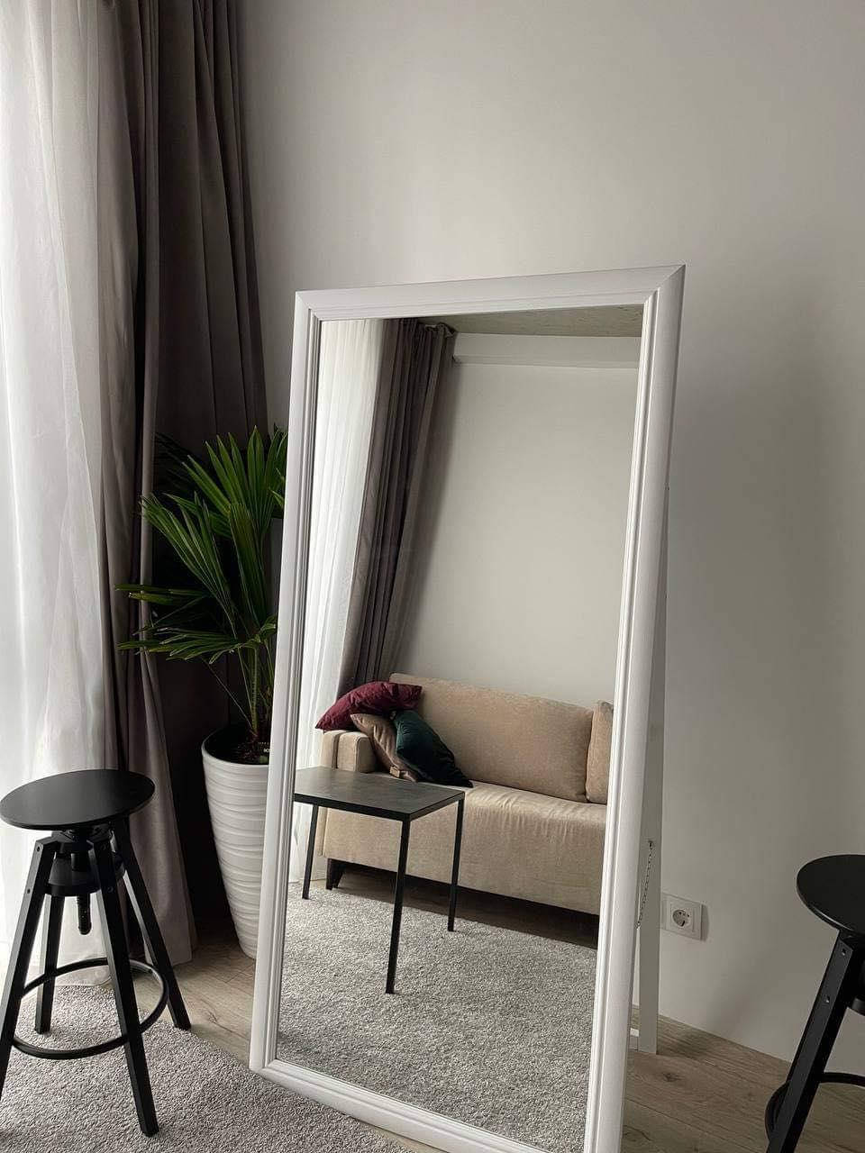 

Зеркало напольное в классической раме цвета бланко на ножке 150 х 50 см