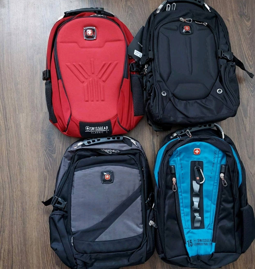 

Городской рюкзак большой 31 литр 7212 (серый, красный) USB & AUX