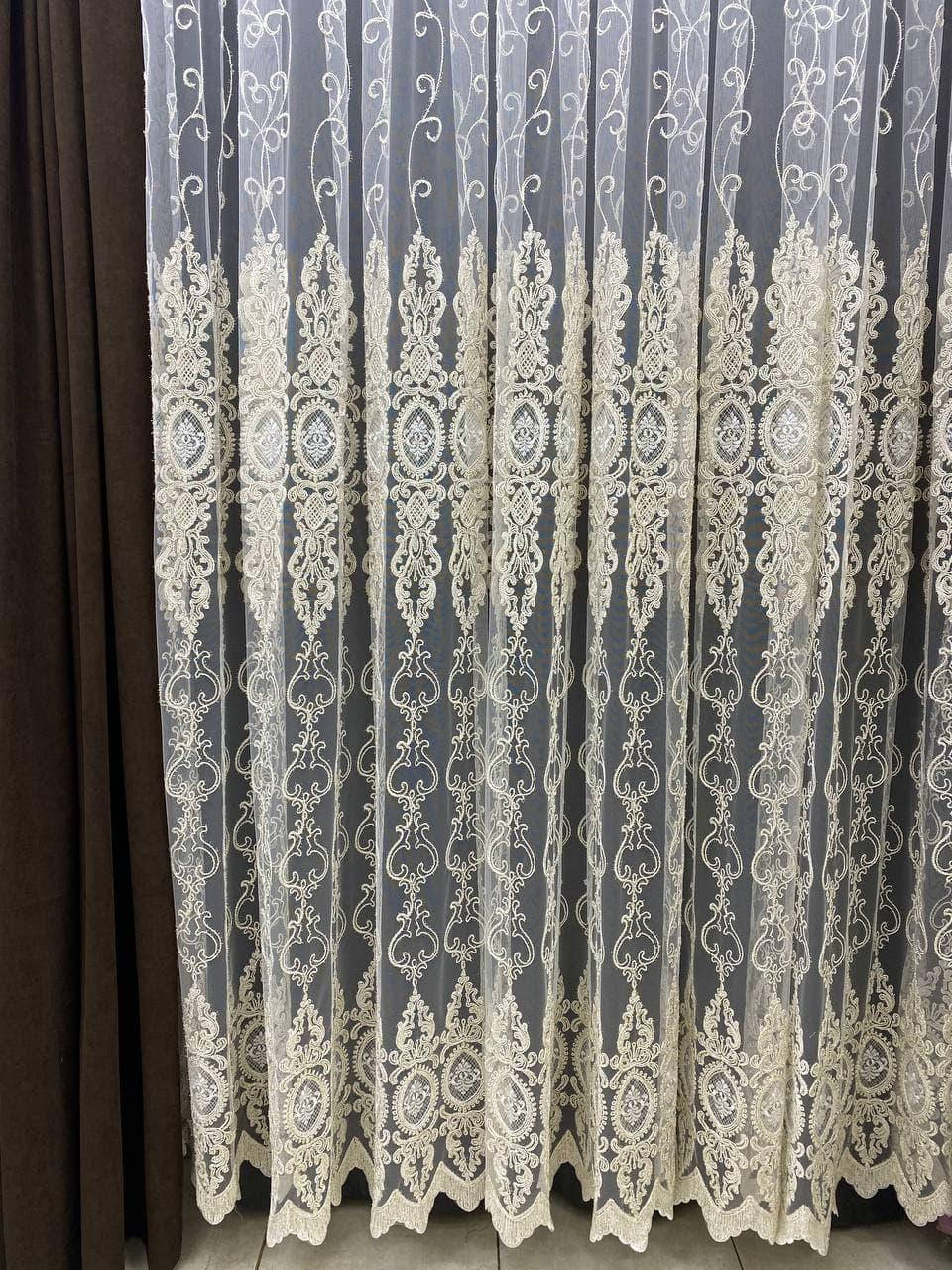 

Красивая забитая тюль с блестящей ниткой в спальню. Цвет: Золотой, Золотистый