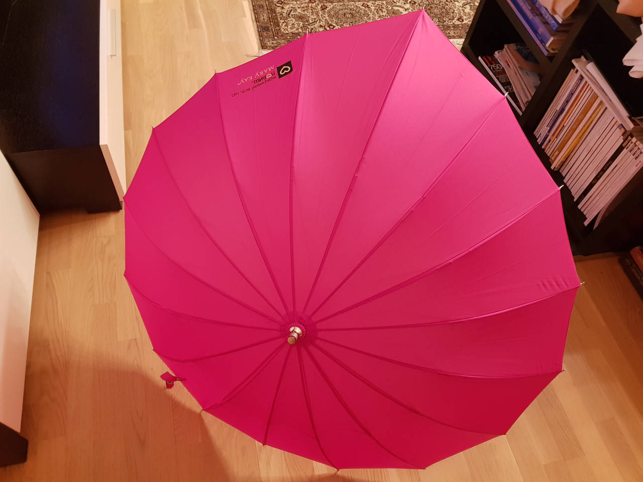 

Зонтик женский Mary Kay в форме сердца