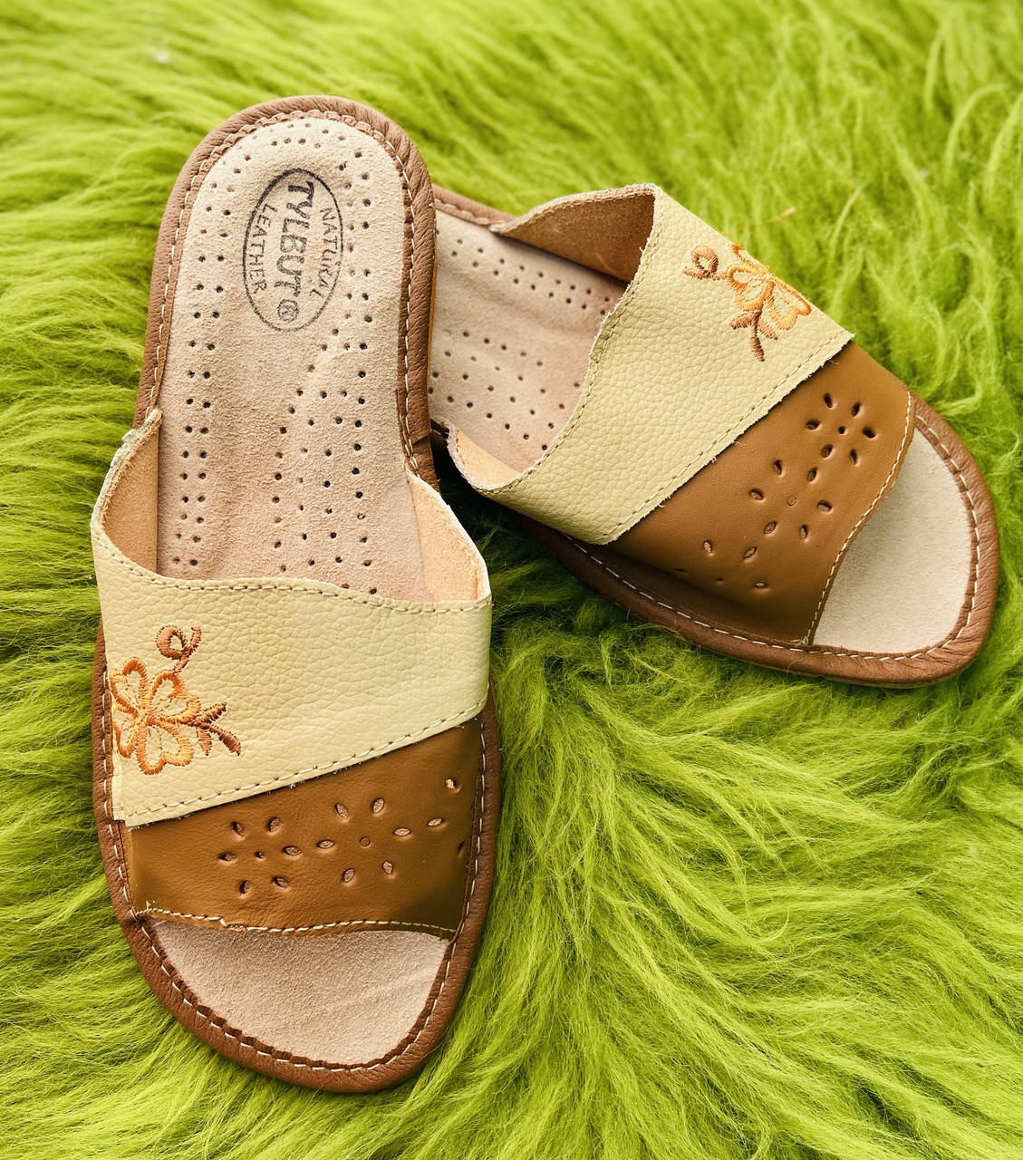 

Домашні шкіряні капці жіночі 39, Коричневый