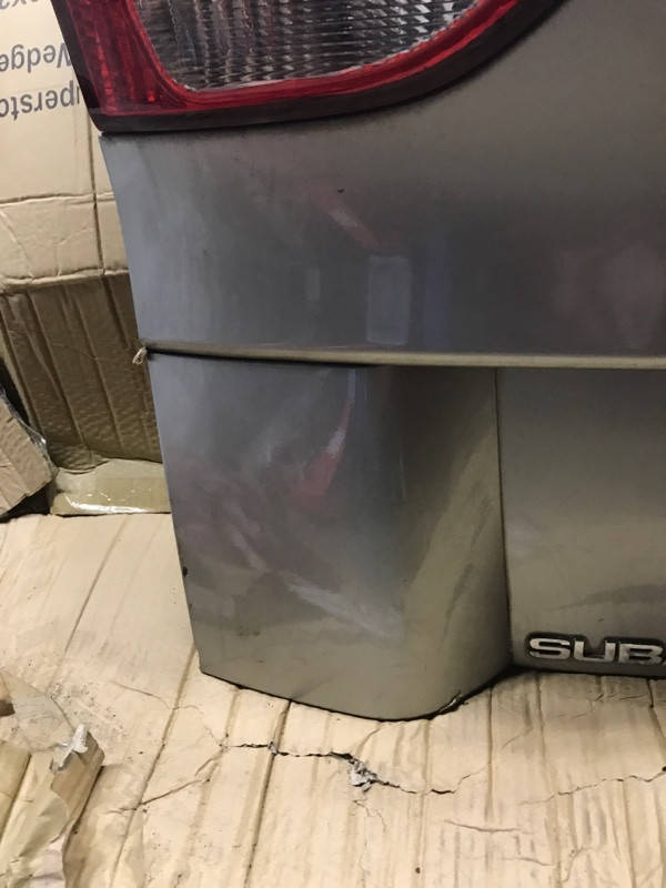 

Накладка крышки багажника Subaru Tribeca B9 EZ30 2007 лев. (б/у)