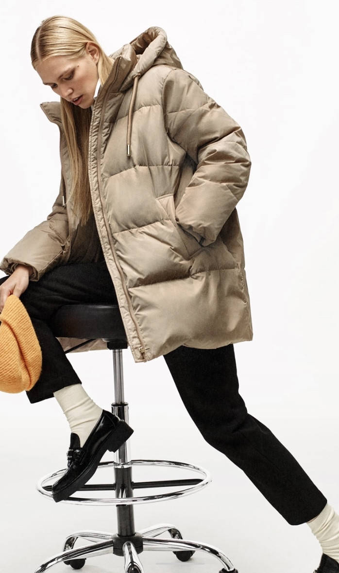 

Пуховик женский Zara размер S(oversize)
