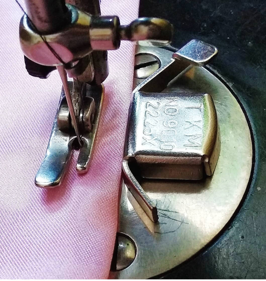 

Линейка - магнит ограничительная для ровной строчки G20