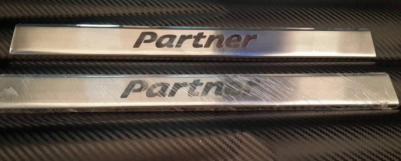 

Накладки на пороги Peugeot Partner (1996-2008) нержавейка