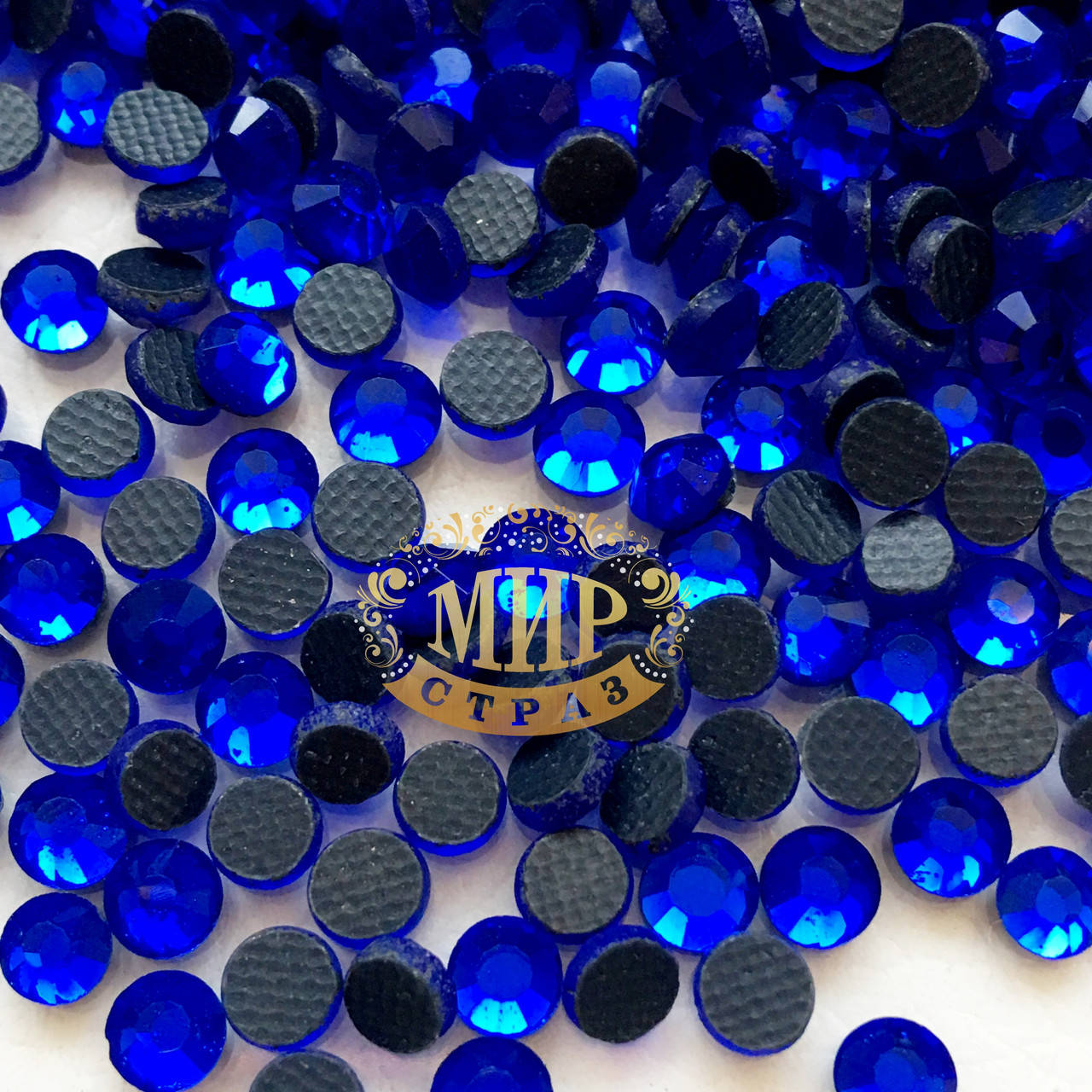 

Crystalline эконом Hotfix Sapphire ss16(4mm).Упаковка 100шт.