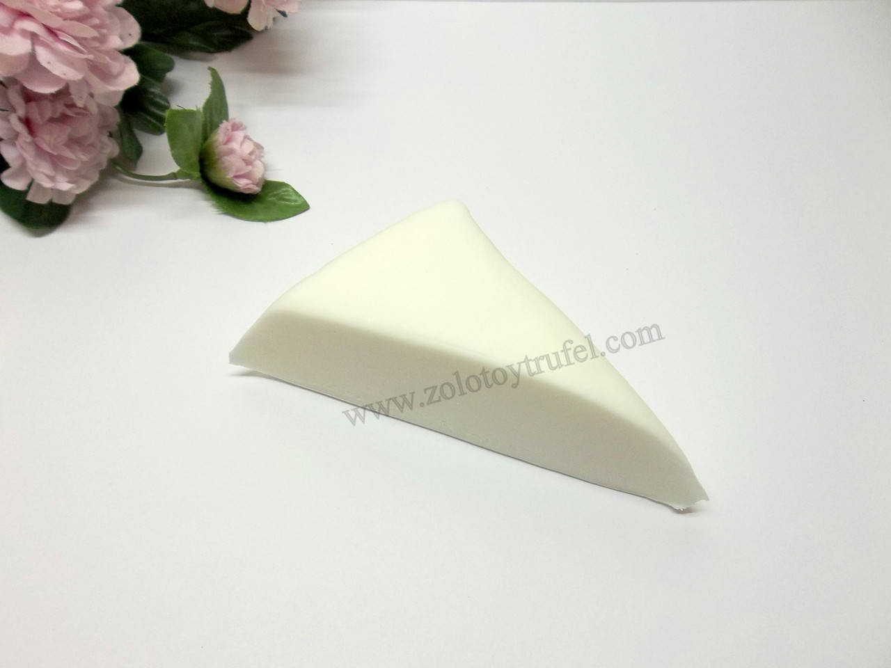 

Мастика сахарная Icing Roll Decor 100 г. (покрытие) ТМ "Зеландия"