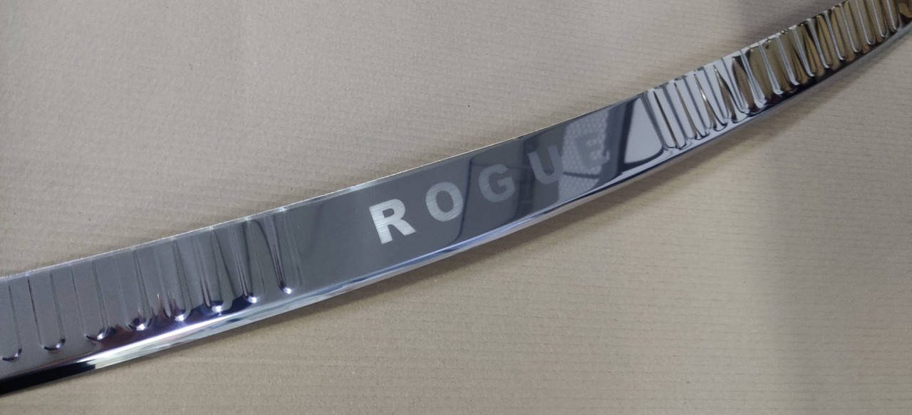 

Накладка на задний бампер Ниссан Рог (rogue) 2014+. с надписью.нерж