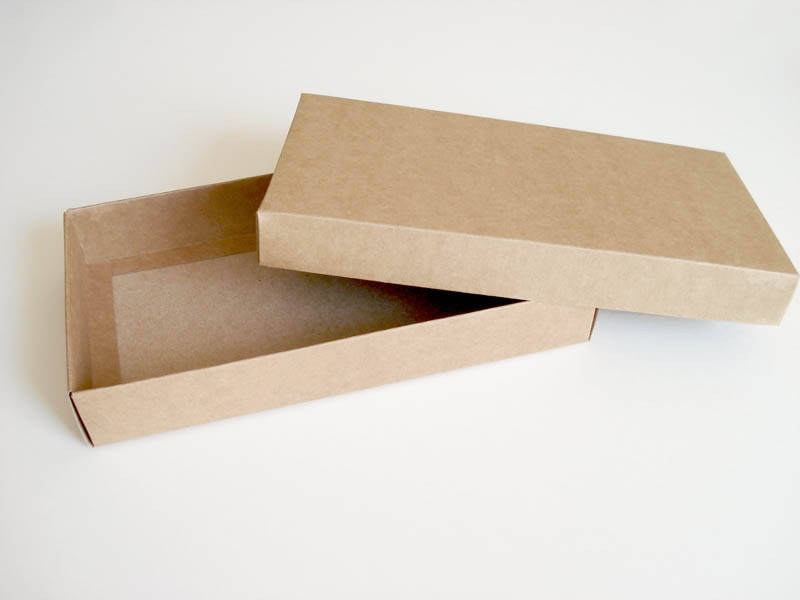 

Коробка подарочная из крафт картона, 220х120х35 мм.