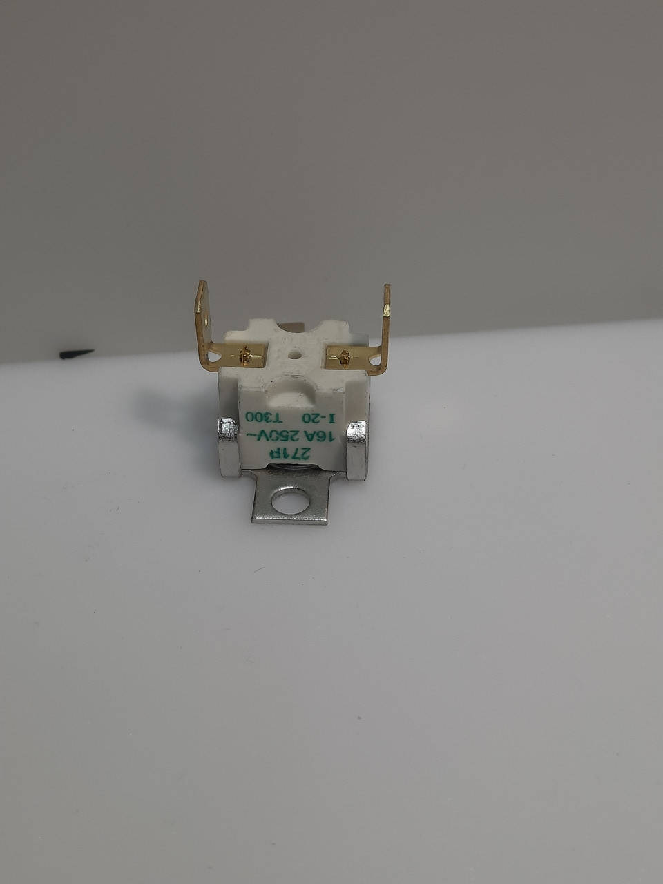 

Термопредохранитель духового шкафа INDESIT ARISTON C00089573 Original