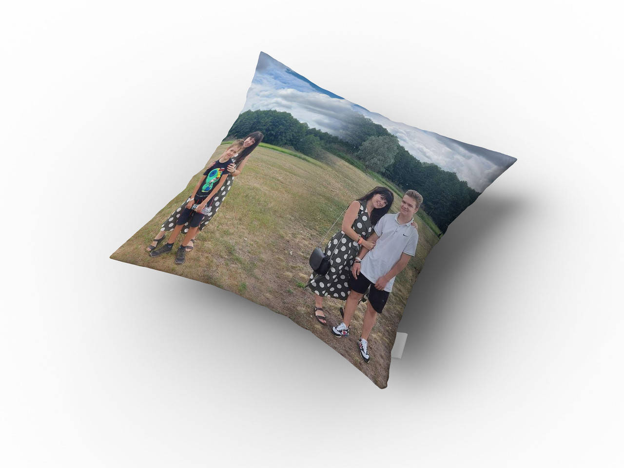 

Подушка со своей фотографией квадратная 30*30см