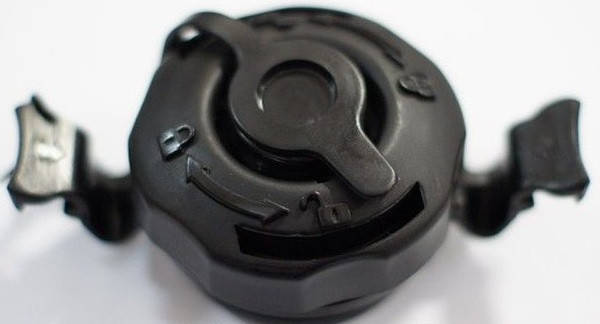 

10650 КЛАПАН 3В1 ДЛЯ МАТРАСОВ И КРОВАТЕЙ INTEX 3-IN-1 VALVE