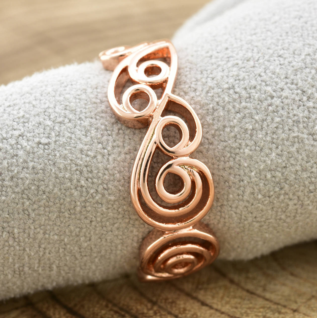 

Кольцо Xuping Золотая легенда 13710 ширина 7 мм позолота РО размер 21