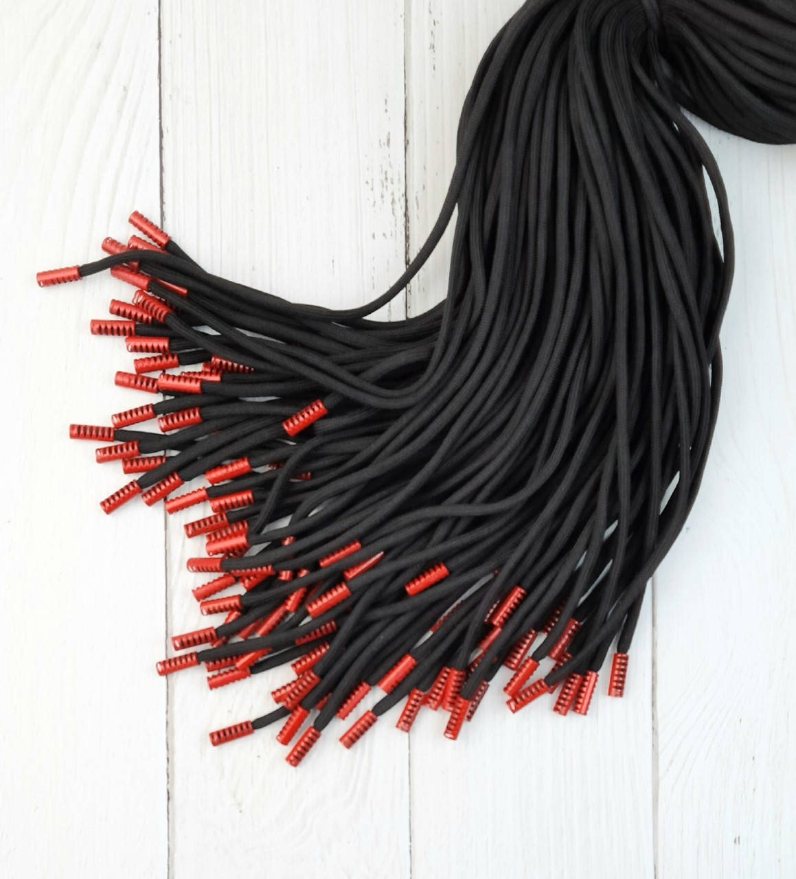 

Шнур (текстильный) №12 круглый с красным наконечником 125 см, Красный