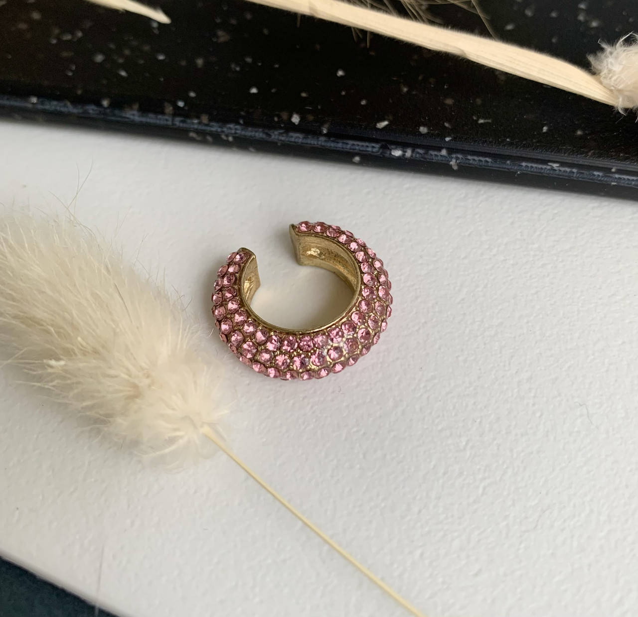 

Каффа на хрящ, каф с камнями крупный розовый, серьги клипсы обманки блестки