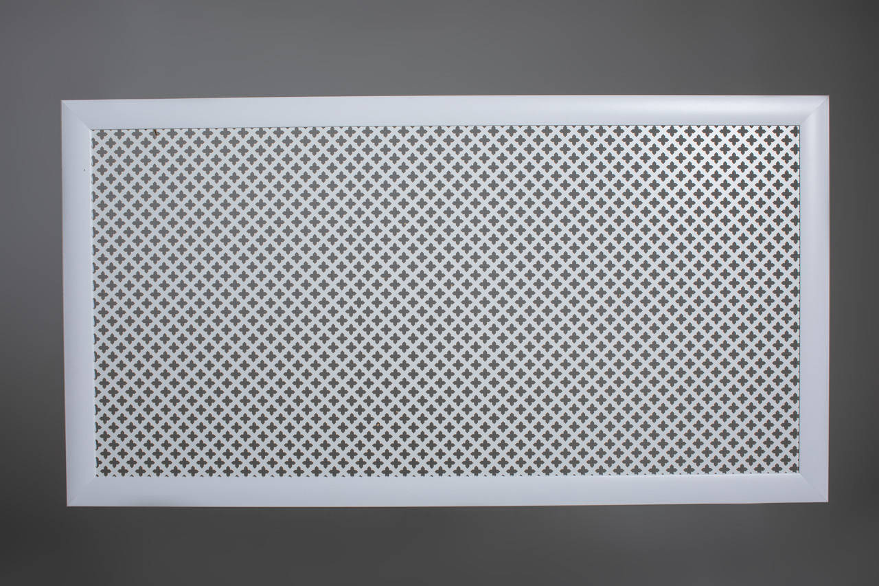 

Решетка на чугунную батарею, 68 см х 128 см, цвет белый Роял