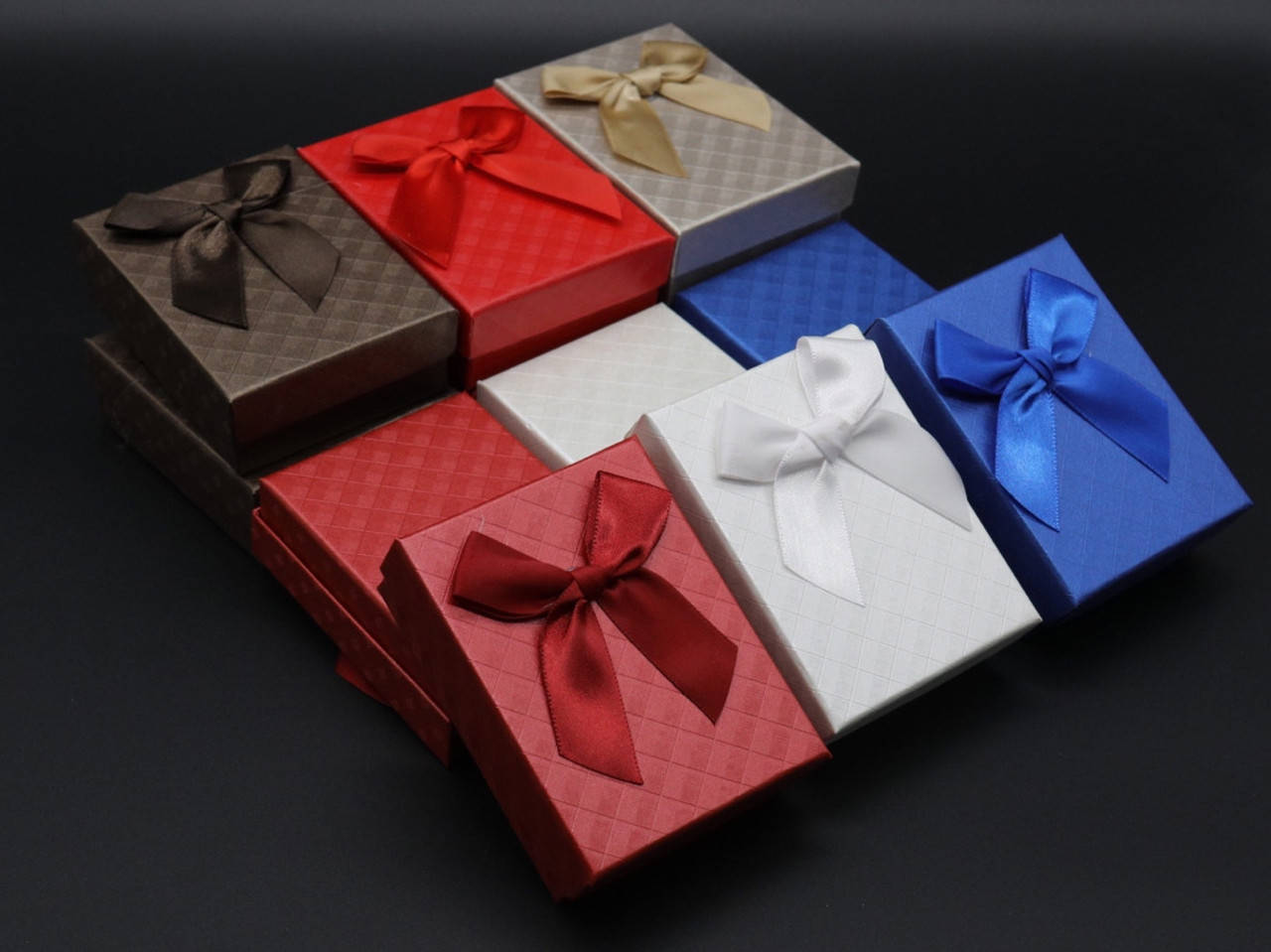 

Коробки подарочные с бантиком. 7х9см. 12шт/уп.