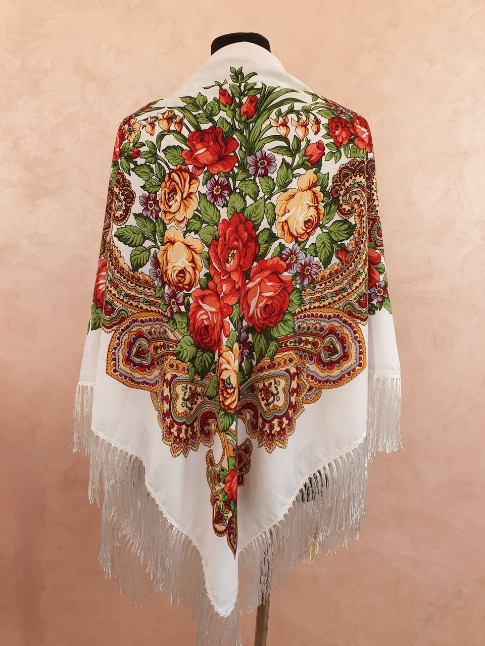 

Женский платок Украиночка с бахромой в украинском стиле 145 х 145 см Белый