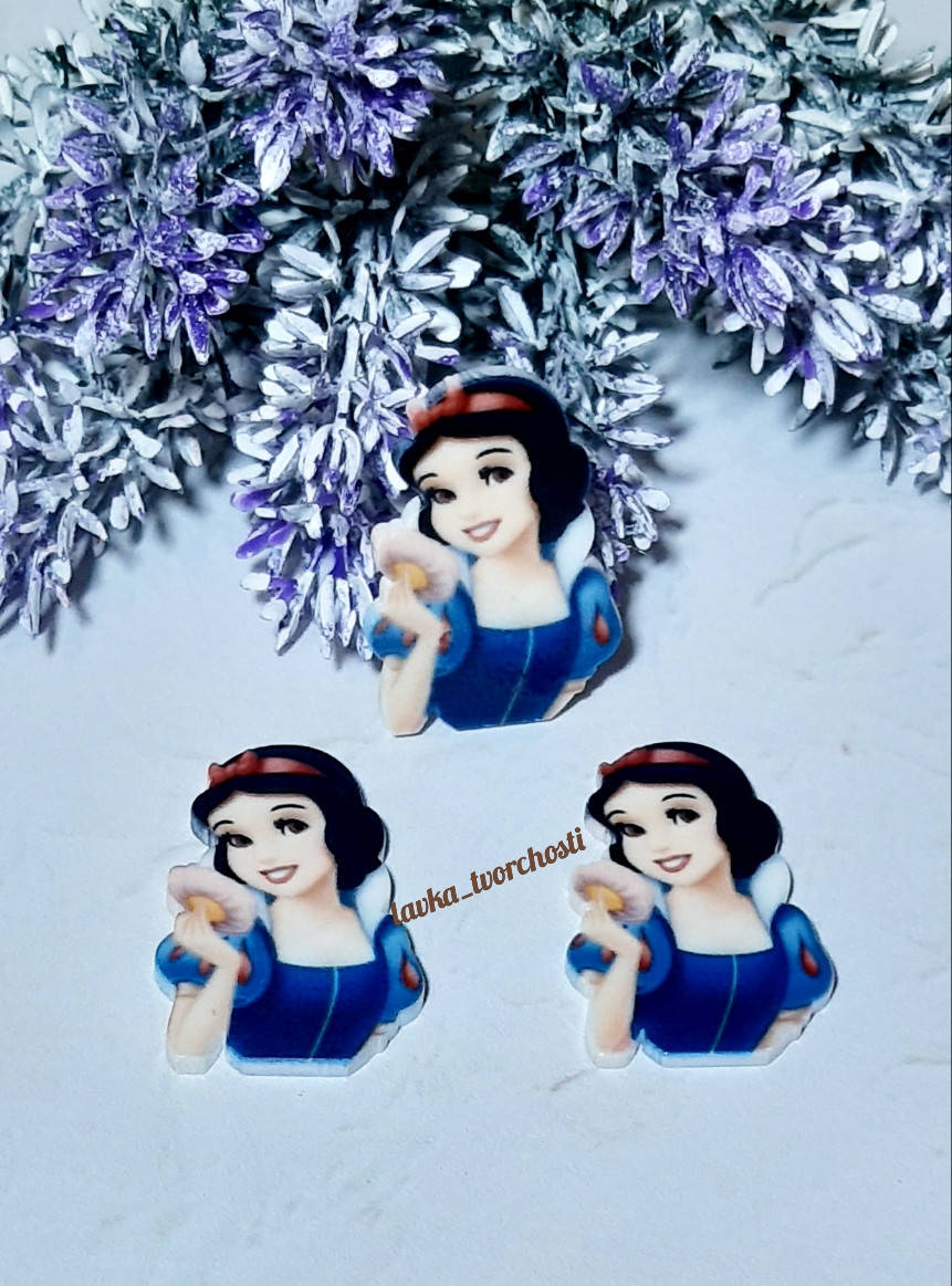 

Кабошон Білосніжка