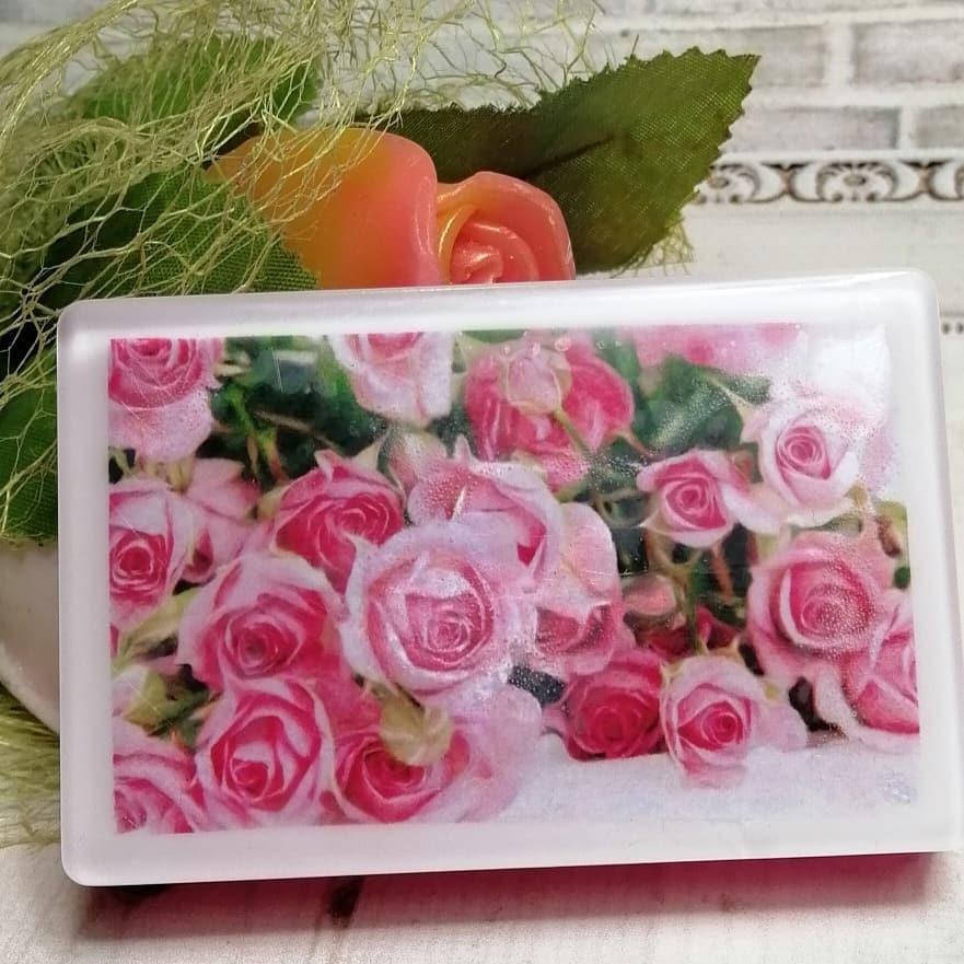 

Глицериновое мыло ручной работы "Поляна роз"