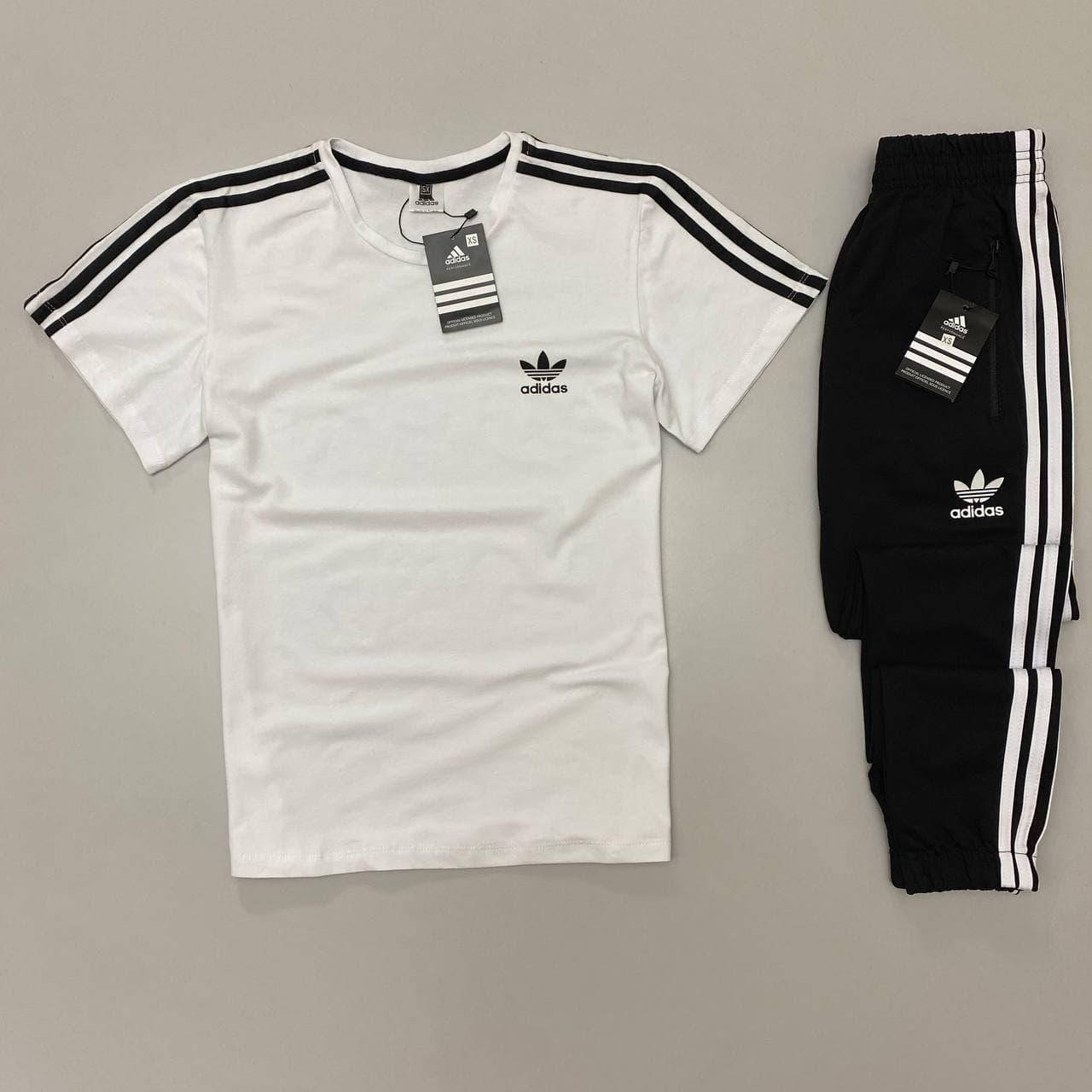 

Спортивный костюм Adidas : Футболка Штаны Адидас, Красный